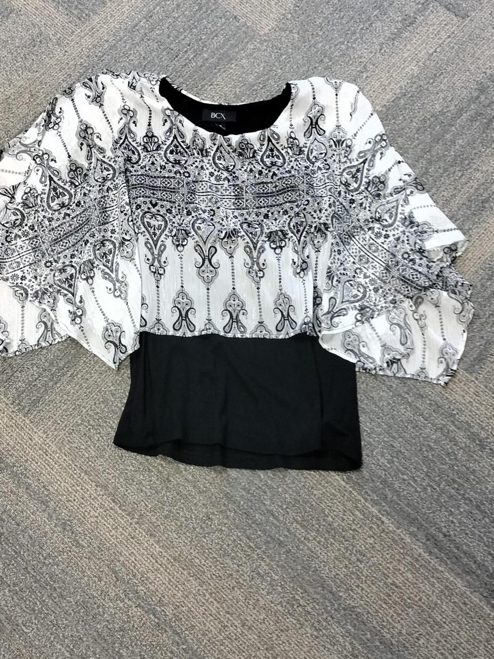 BCX Black & White Paisley Flutter Sleeve Blouse